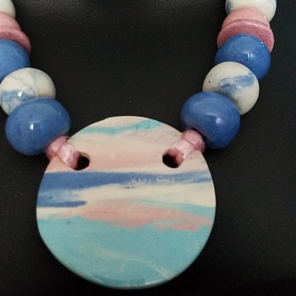 Ceramic necklace - Picture 2 of 3